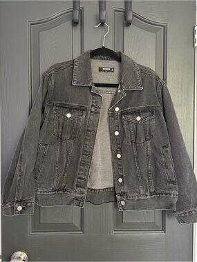 Missguided Petite Black Denim Jacket